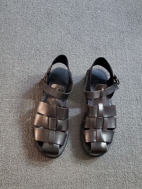 Tweeds Lady's Black Size 39 (8M) Woven Leather Fisherman Sandals